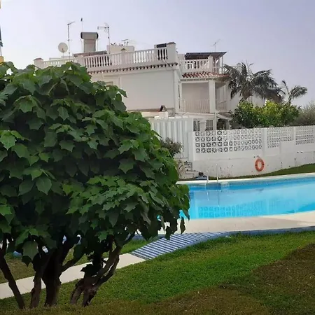 Rincon Mediterraneo Апартаменти *